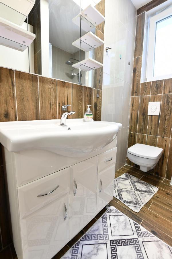 Apartamento Lora Rakovica Exterior foto