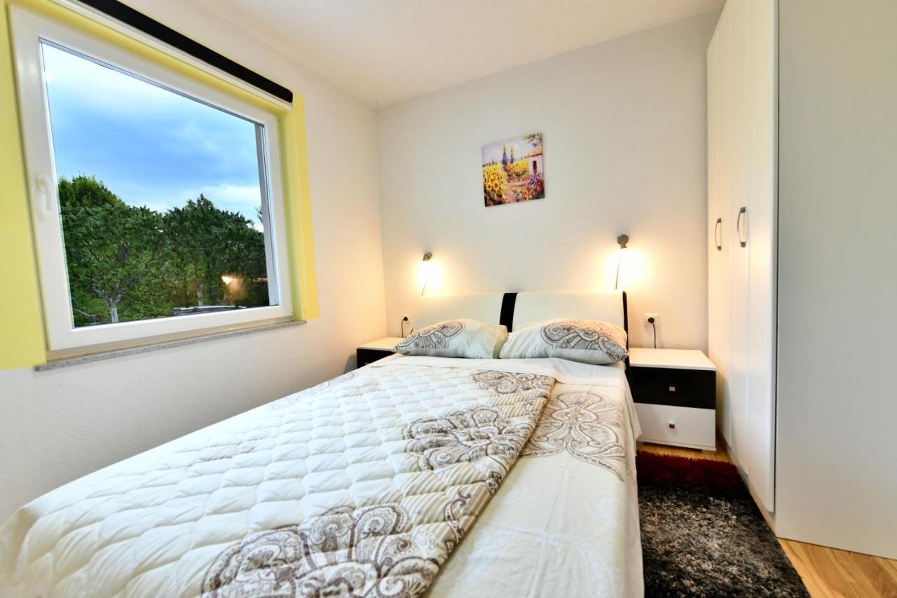Apartamento Lora Rakovica Exterior foto